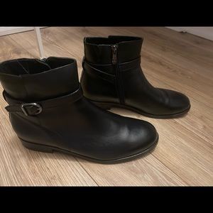 Artica boots size 10